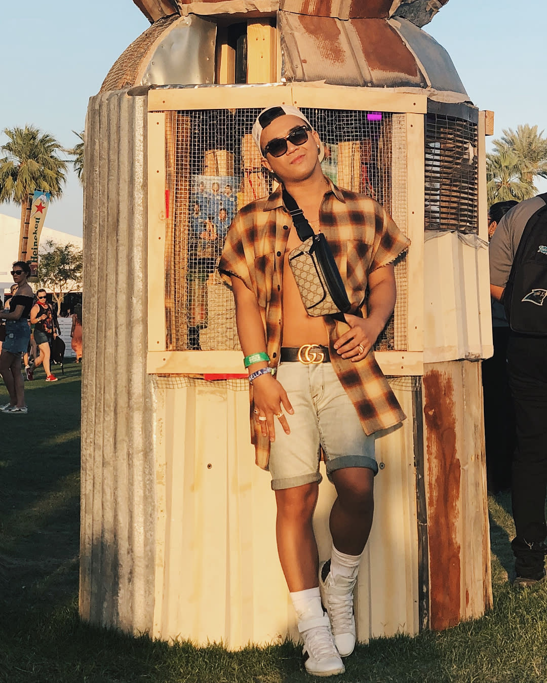 61 Best Coachella Outfits for Men [2024 Style Guide]